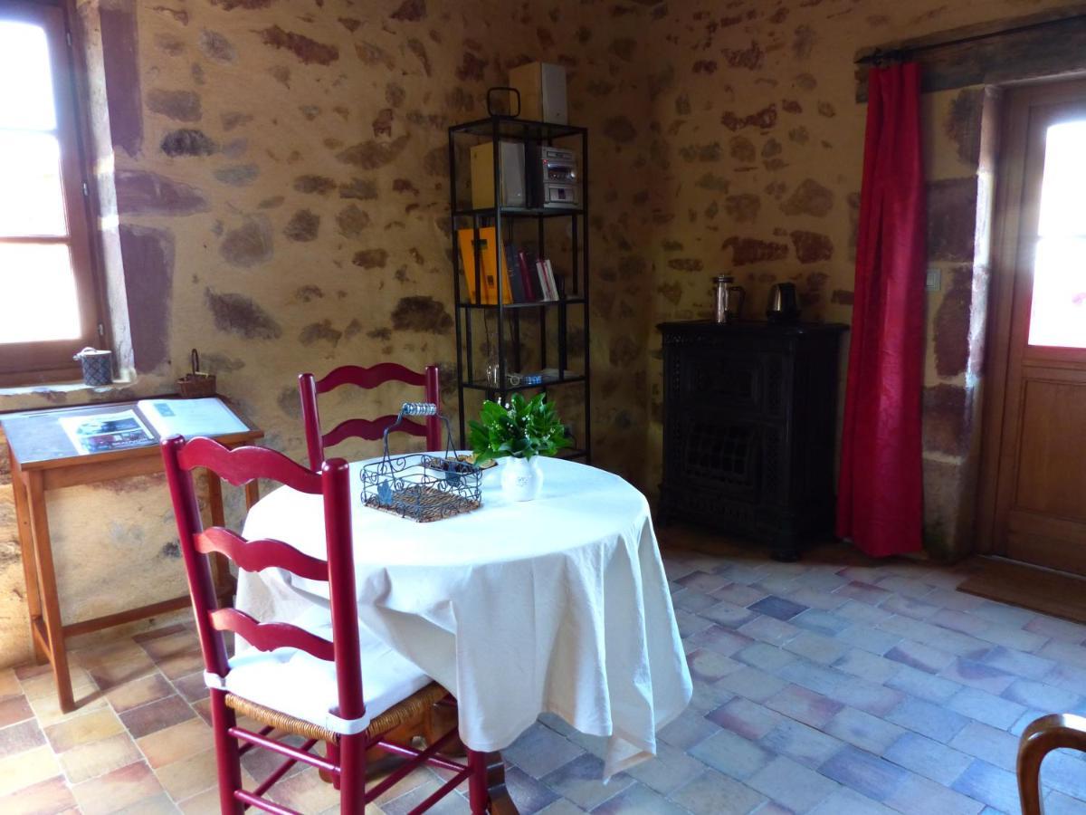 Le Donjon L'Abrejou B&B 외부 사진